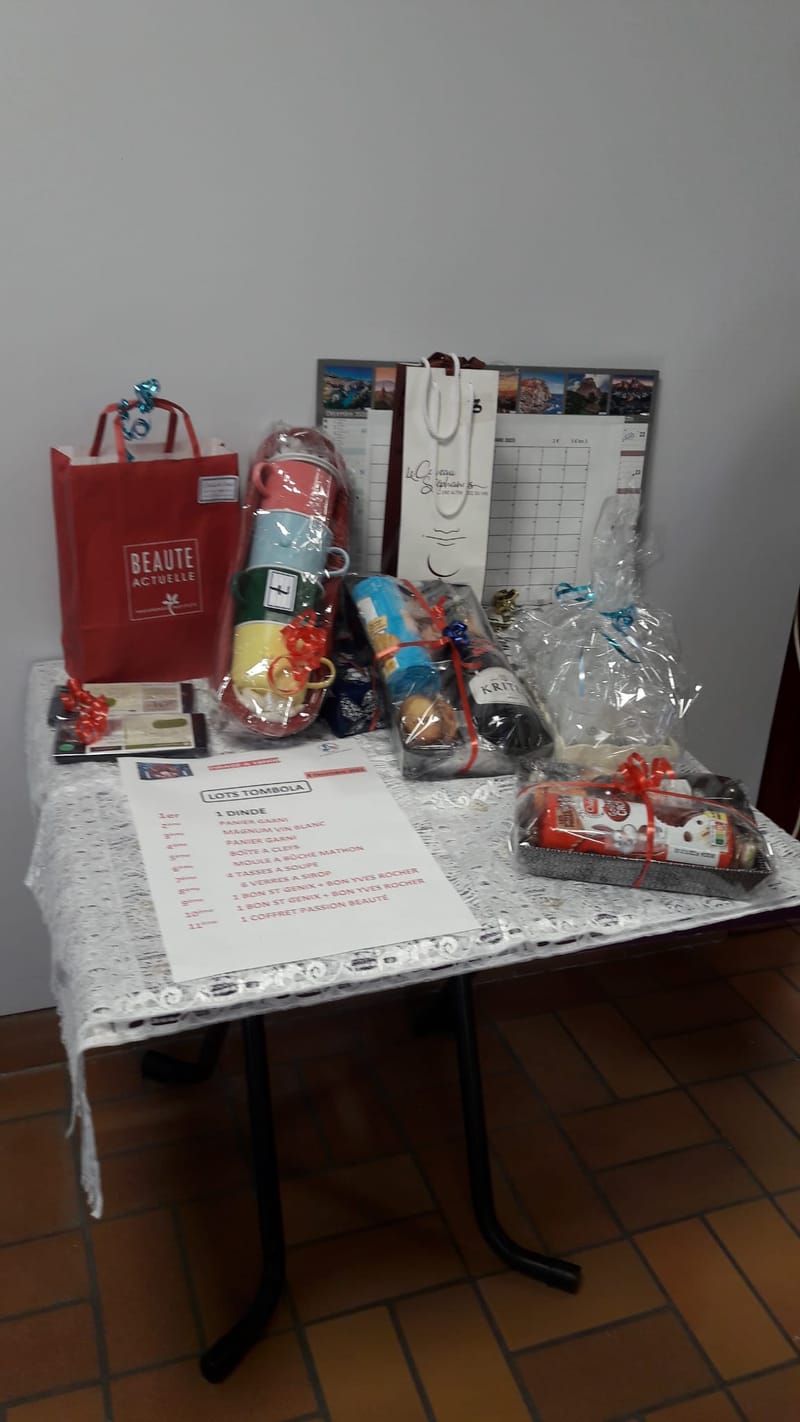 OHOTOS DU REPAS DE NOËL DU 8 DECEMBRE 2023