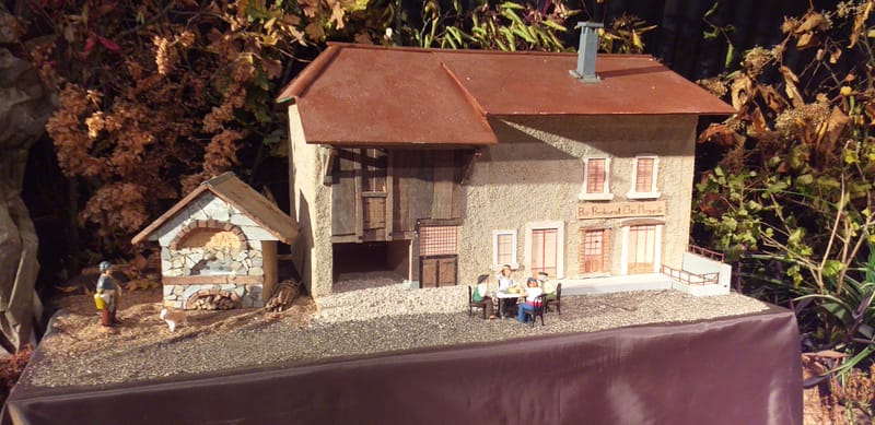 VILLAGE MINIATURE