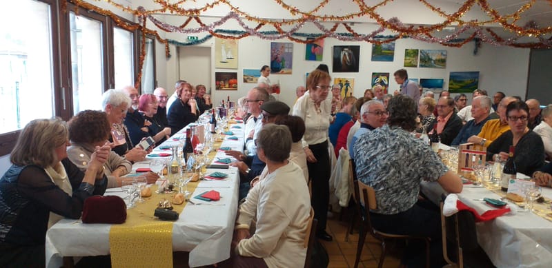 OHOTOS DU REPAS DE NOËL DU 8 DECEMBRE 2023