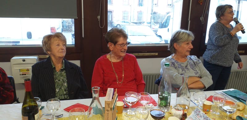 OHOTOS DU REPAS DE NOËL DU 8 DECEMBRE 2023