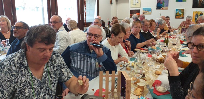 OHOTOS DU REPAS DE NOËL DU 8 DECEMBRE 2023