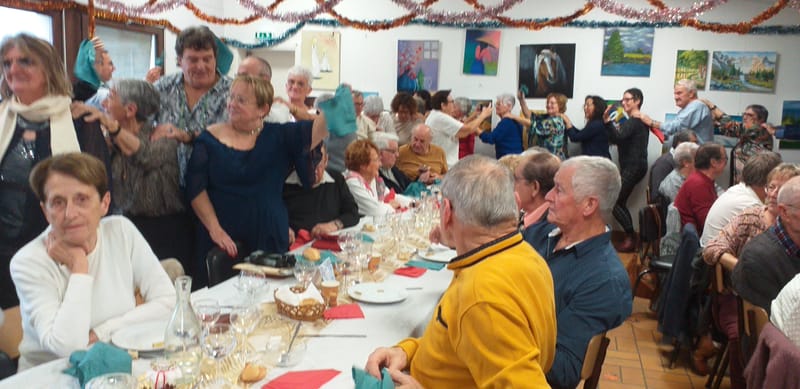 OHOTOS DU REPAS DE NOËL DU 8 DECEMBRE 2023