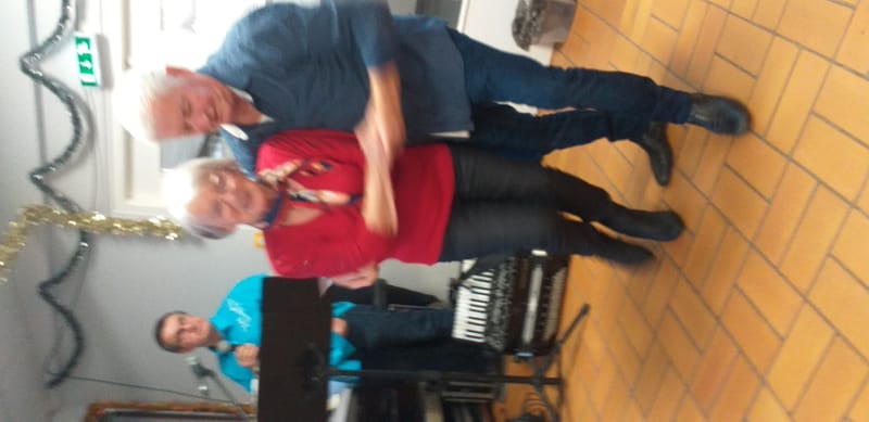 OHOTOS DU REPAS DE NOËL DU 8 DECEMBRE 2023