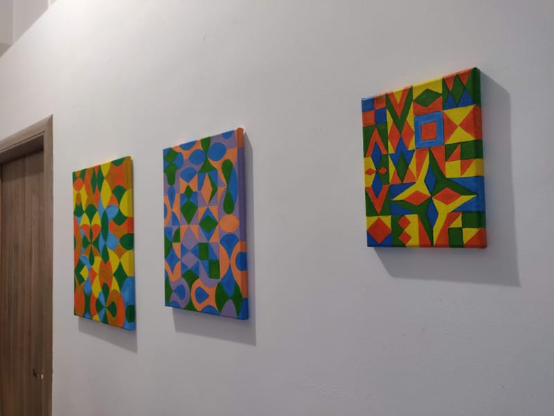 Tablouri Pattern realizate cu acrilic pe panza, dimensiuni diferite.