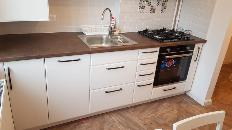 Amenajare apartament cu un dormitor, cartierul Grigorescu. Planuri de situatie, alegere produse, schite tehnice, randari partiale.