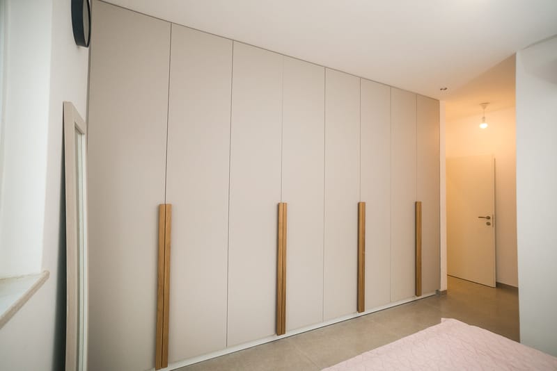 ארון קיר מובנה