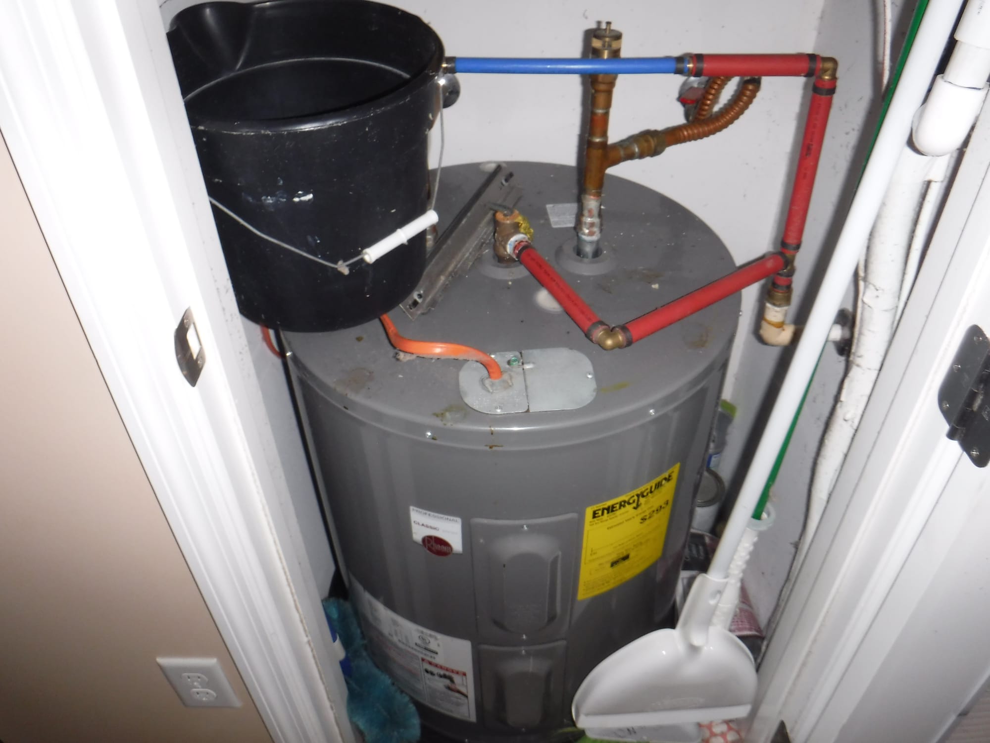 BATROOM WATER HEATER