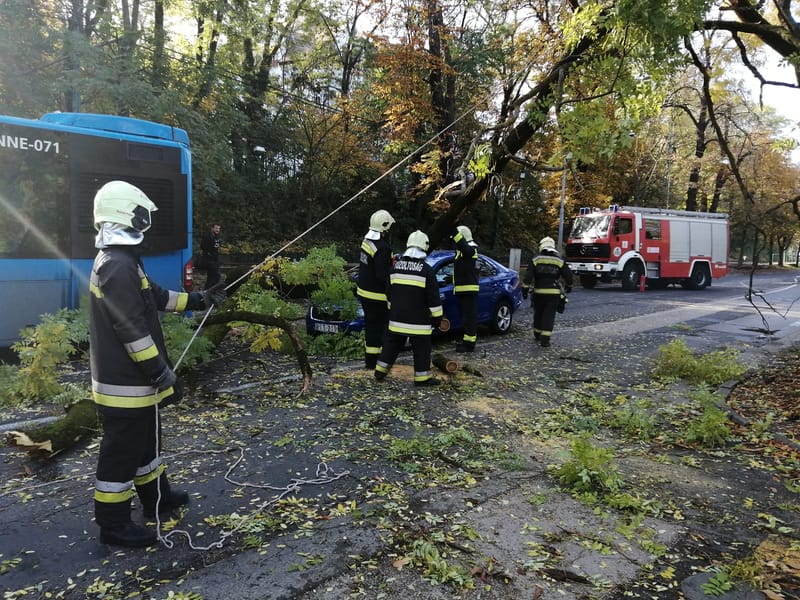 Baleset a Szilágyi Erzsébet fasoron