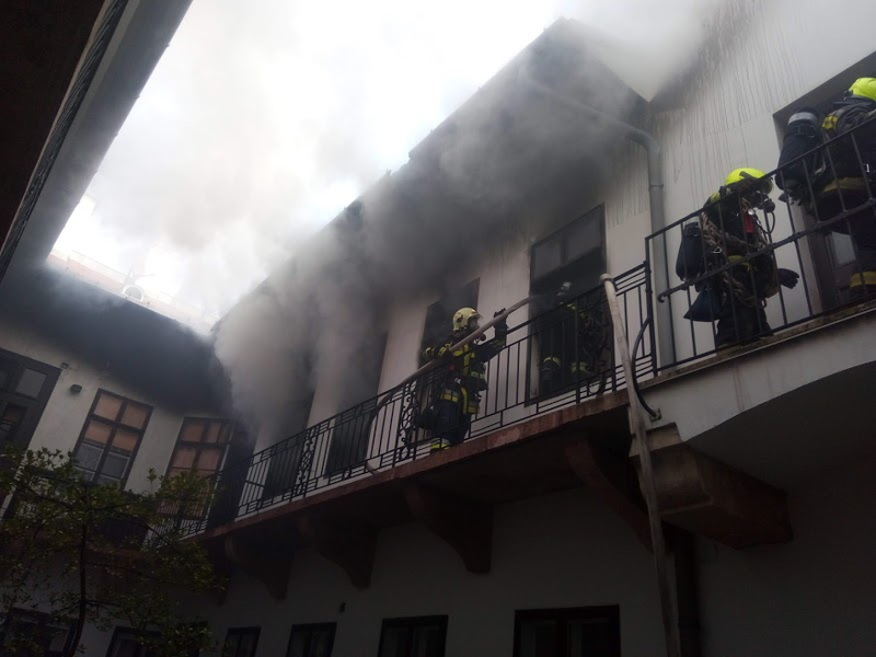 Robbanás és tűz az Úri utcában