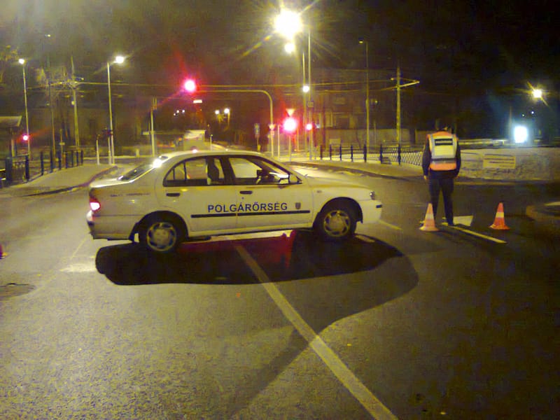 Ittasan vezetett, felborult az autójával