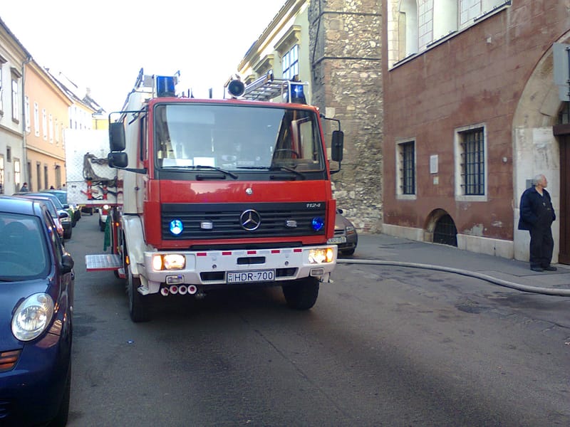 Lakástűz az Úri utcában