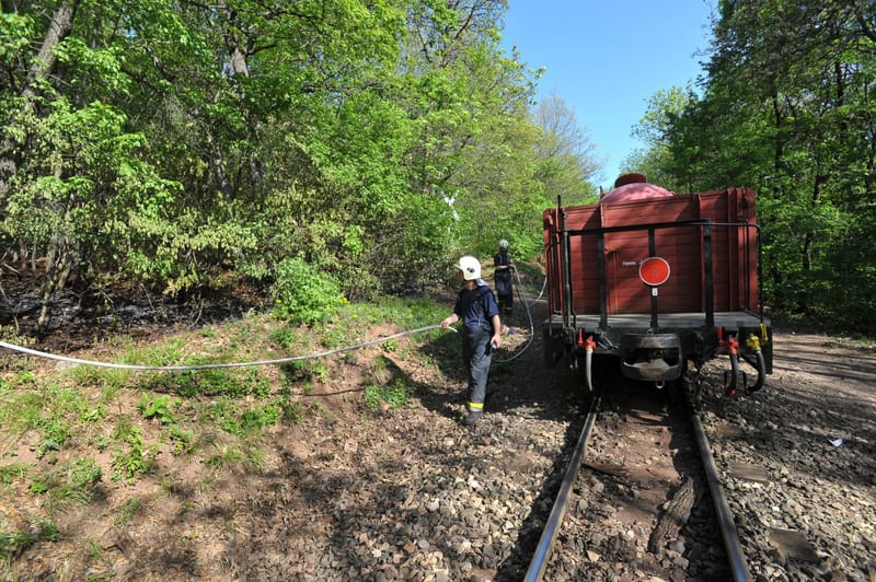 Tűzoltó vonat segítette az oltást