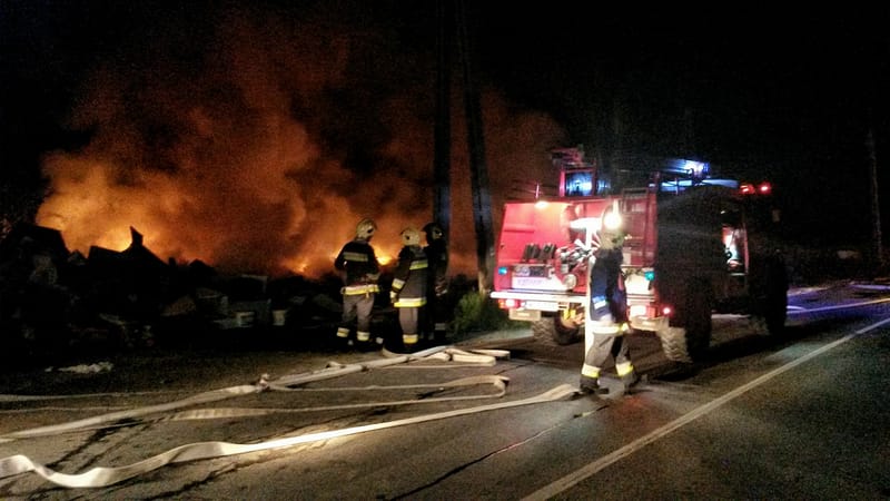 Lomtalanítási hulladék égett