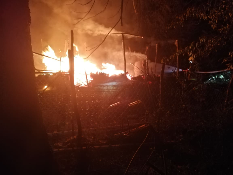 Hajléktalanok tákolmánya égett