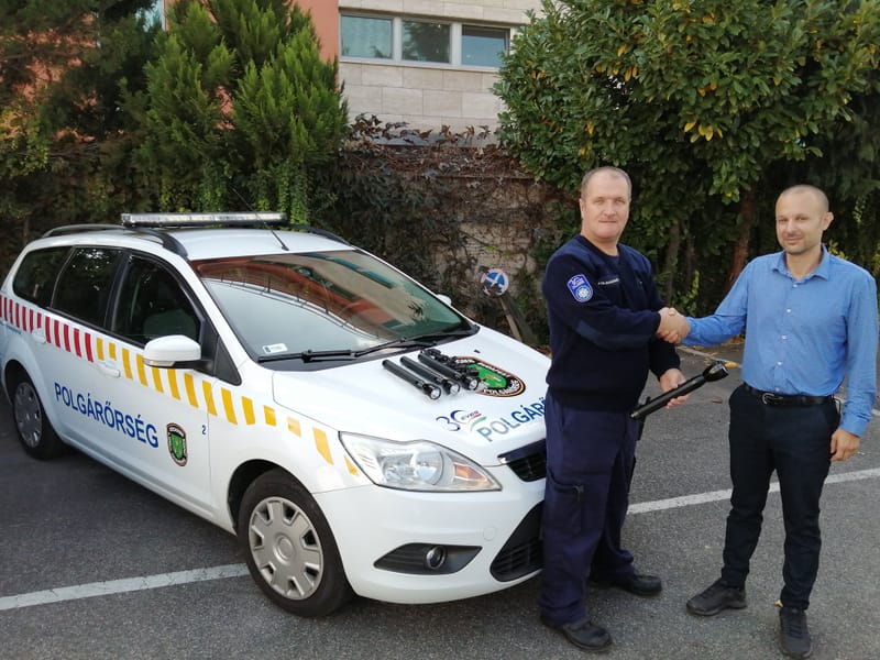 Adni, és kapni is nagyon jó!