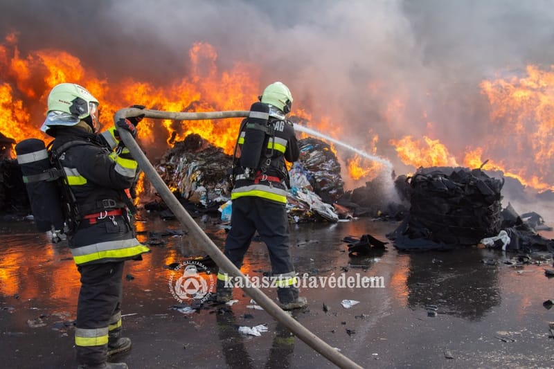 Hulladékfeldolgozó telep égett Gyál határában