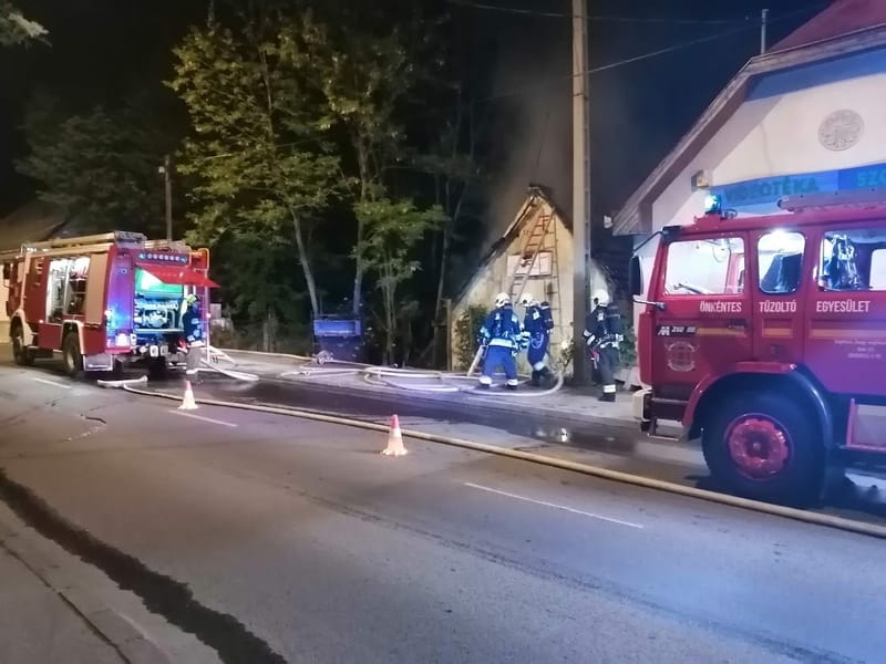 Vályogház égett éjszaka Pesthidegkúton