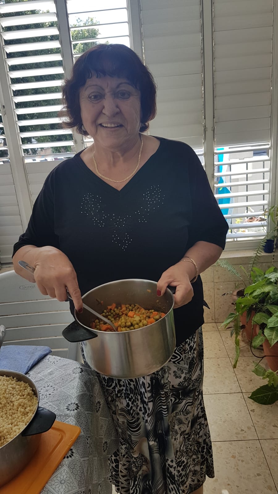 פרוייקט נשים מבשלות לקשישים
