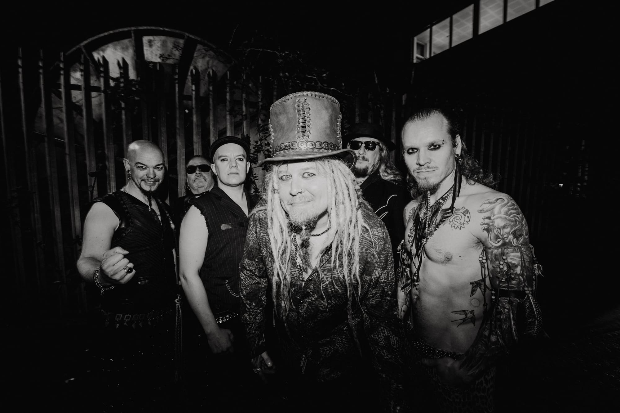 KORPIKLAANI lança novo single/videoclipe 'Oraakkelit'