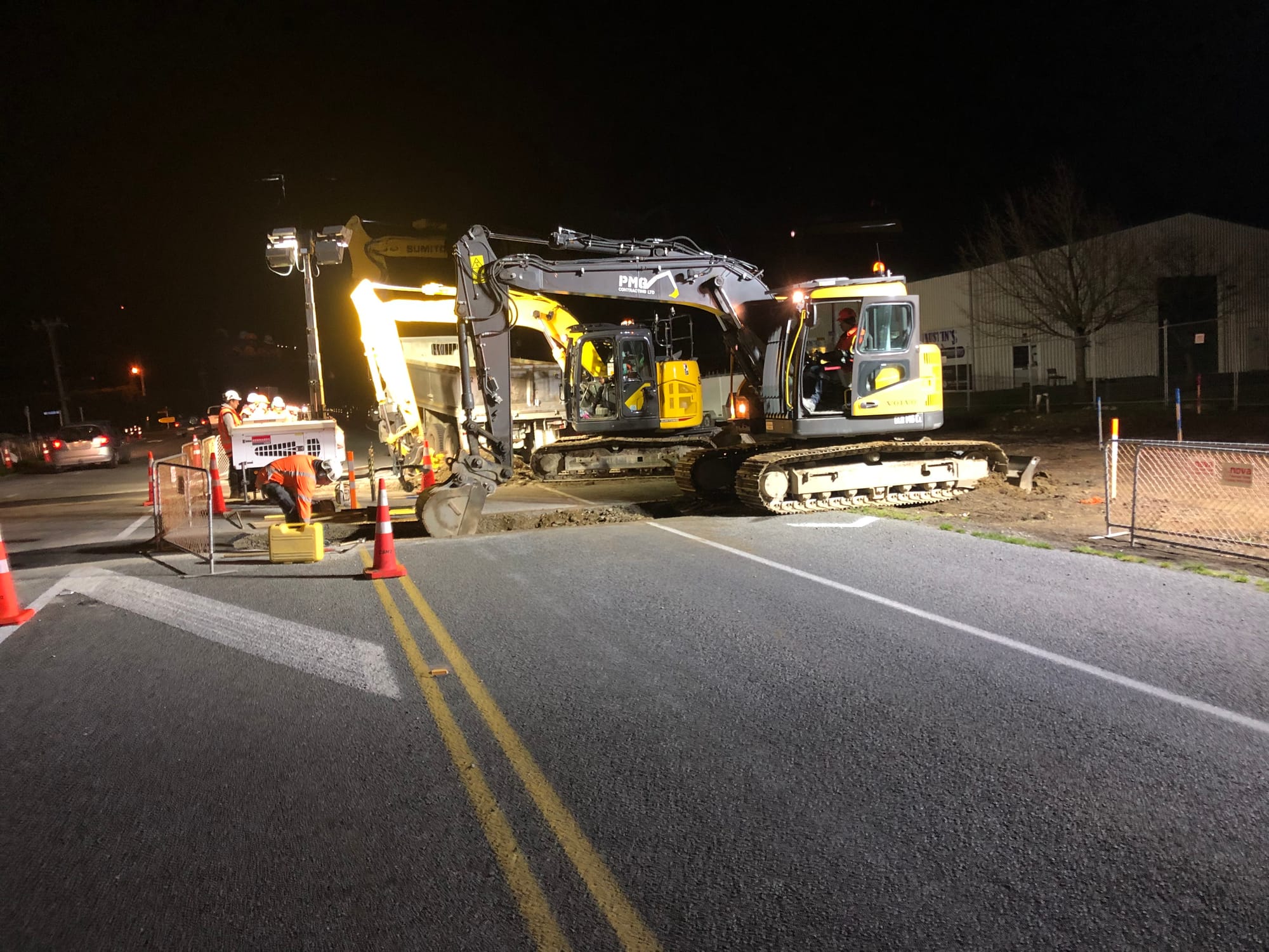 Night works laying stormwater pipes across Main South Road