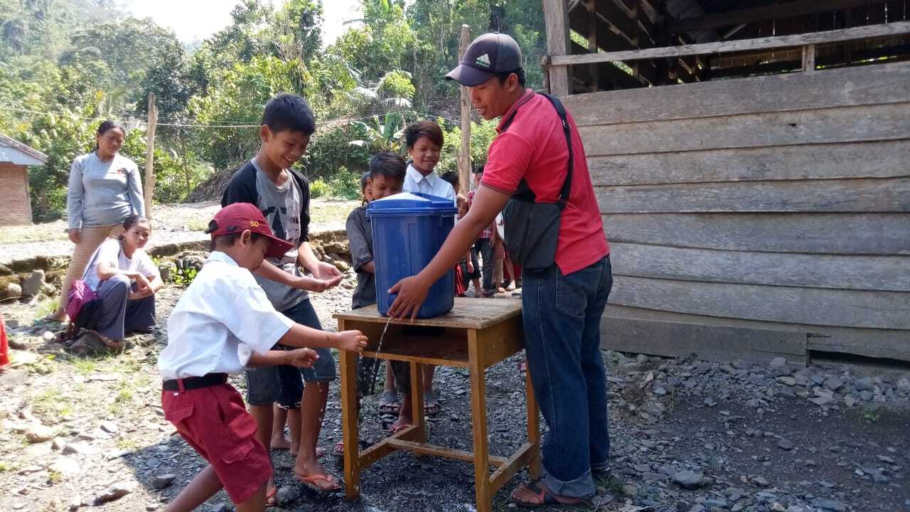 5 Alasan Mengapa Guru di Desa Itu Beruntung?