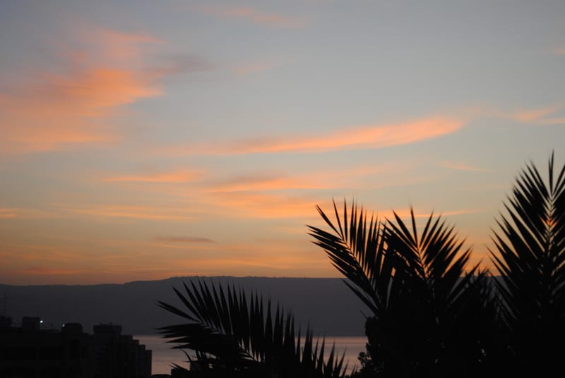 KETIKA AWAN MEMELUK BUMI