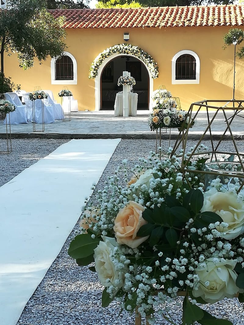 Wedding of Georgia and Kostas in Anoixi, Athens