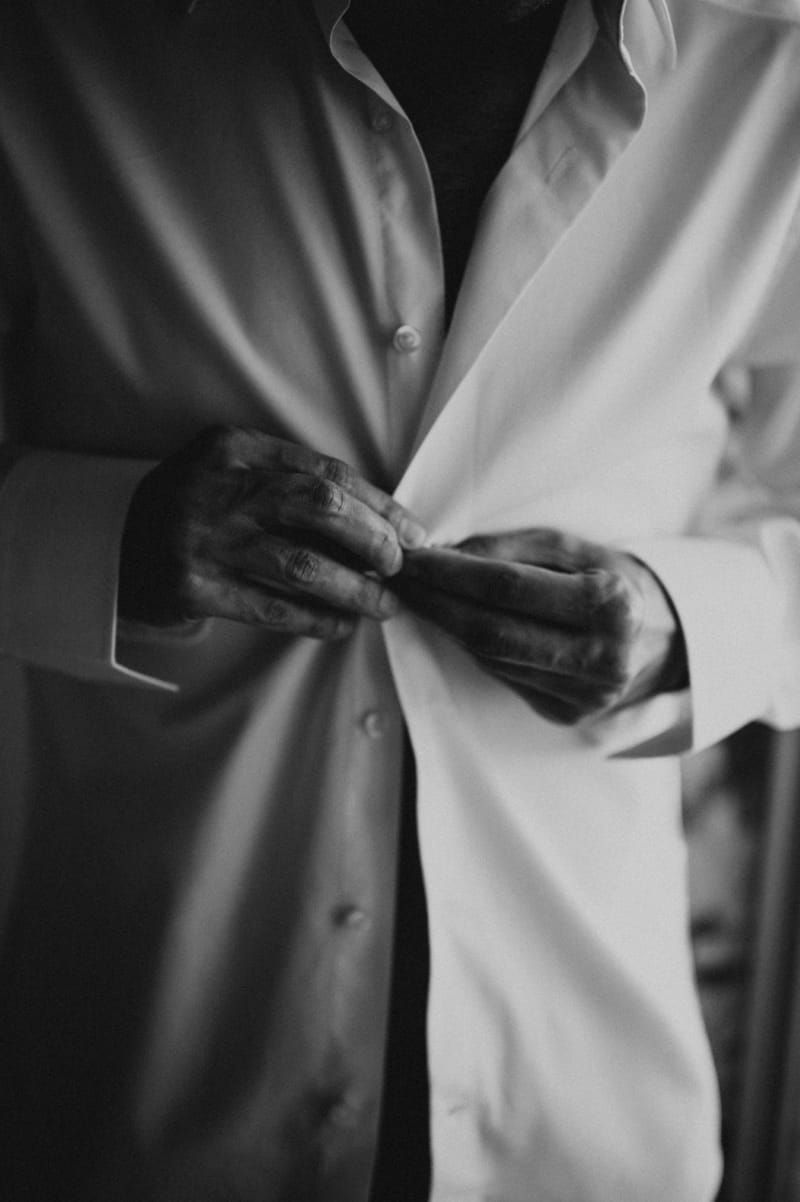 Caitlin & Mike Elopement in Ios