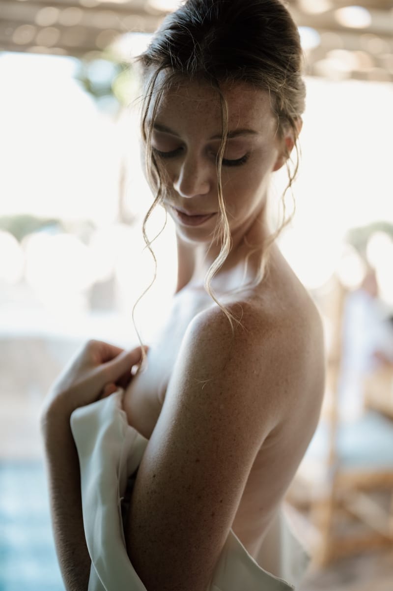 Caitlin & Mike Elopement in Ios