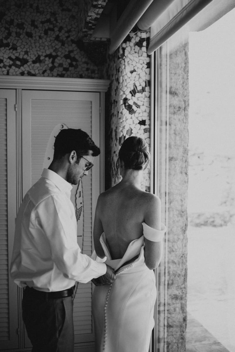 Caitlin & Mike Elopement in Ios