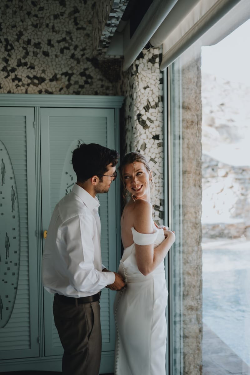 Caitlin & Mike Elopement in Ios