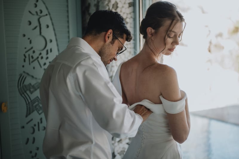 Caitlin & Mike Elopement in Ios