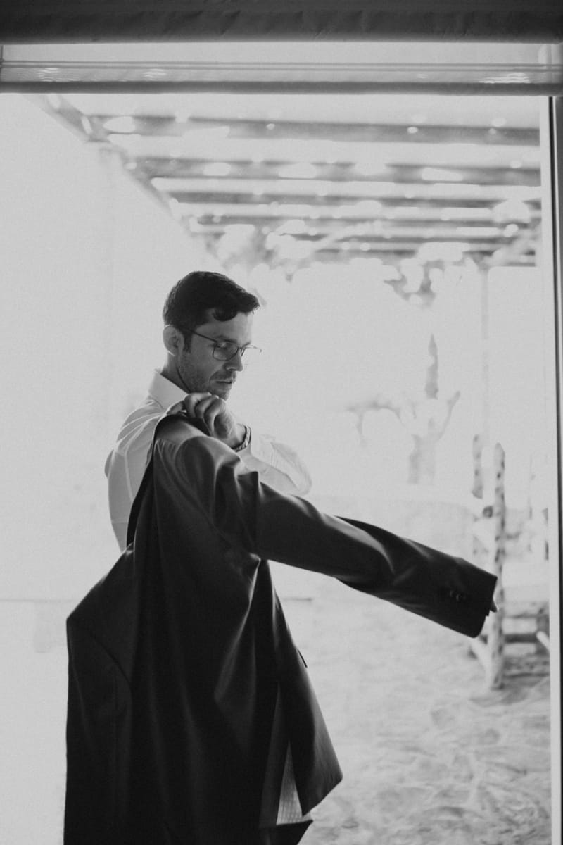 Caitlin & Mike Elopement in Ios