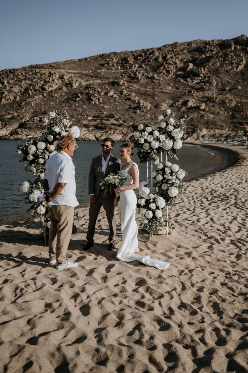 Caitlin & Mike Elopement in Ios