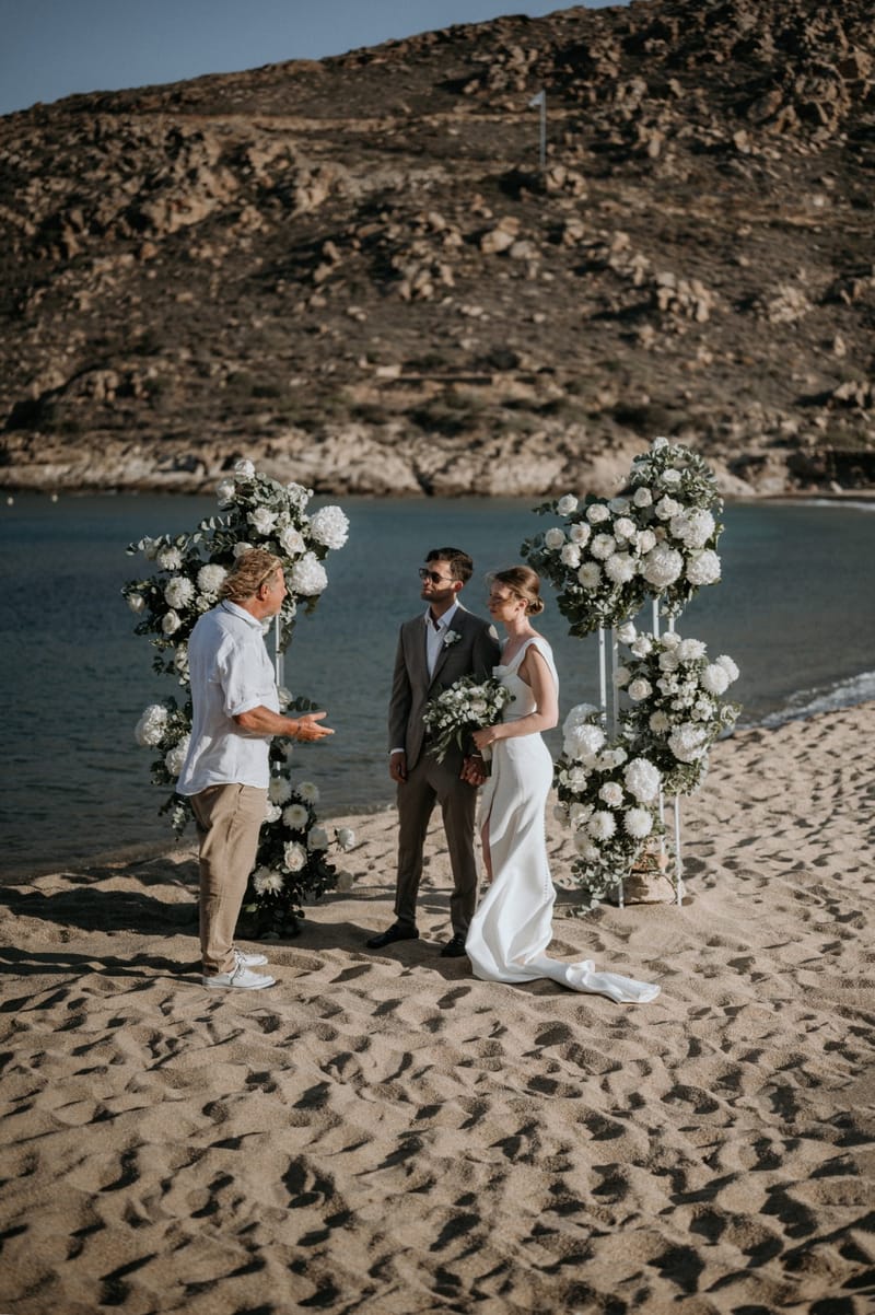 Caitlin & Mike Elopement in Ios