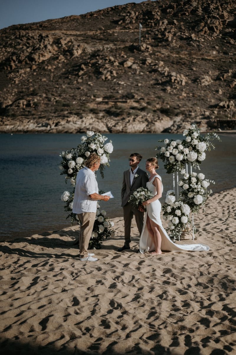 Caitlin & Mike Elopement in Ios