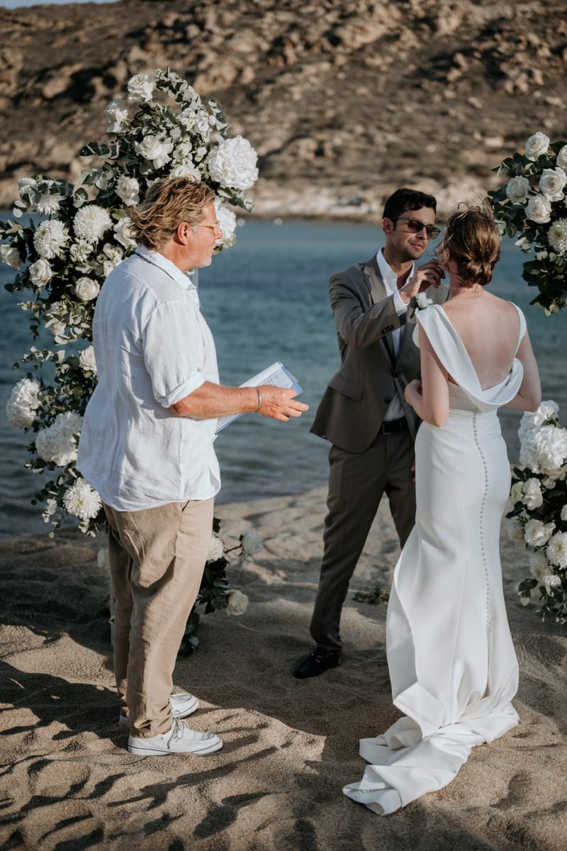 Caitlin & Mike Elopement in Ios