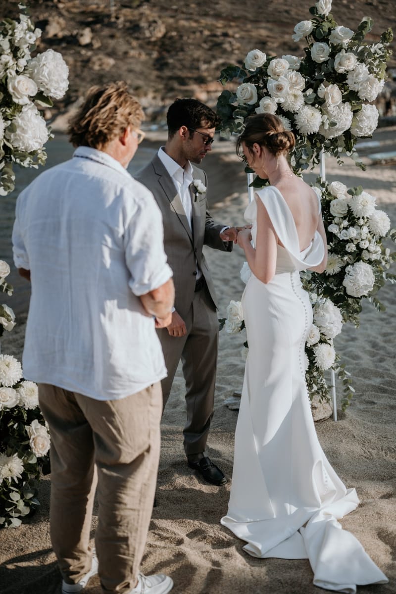 Caitlin & Mike Elopement in Ios