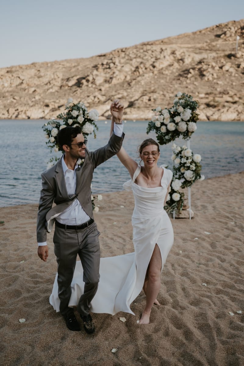 Caitlin & Mike Elopement in Ios