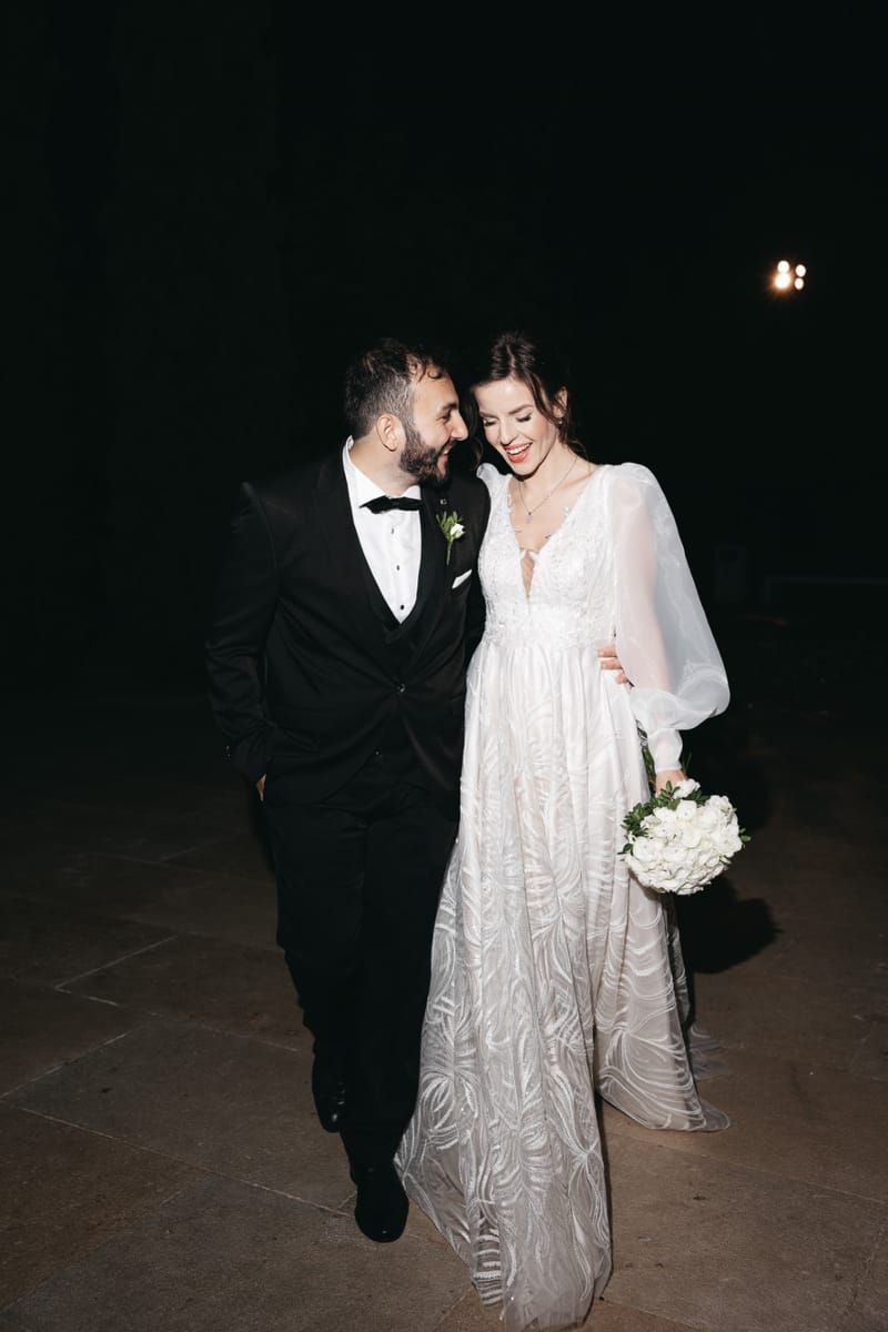 Couple photoshoot after ceremony
