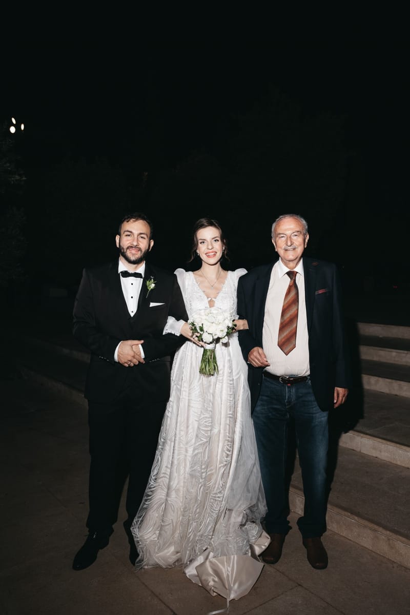 Couple photoshoot after ceremony
