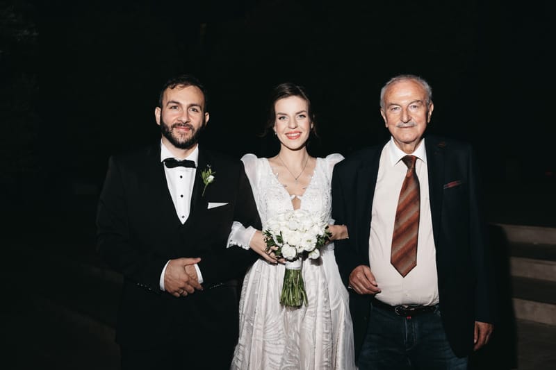 Couple photoshoot after ceremony