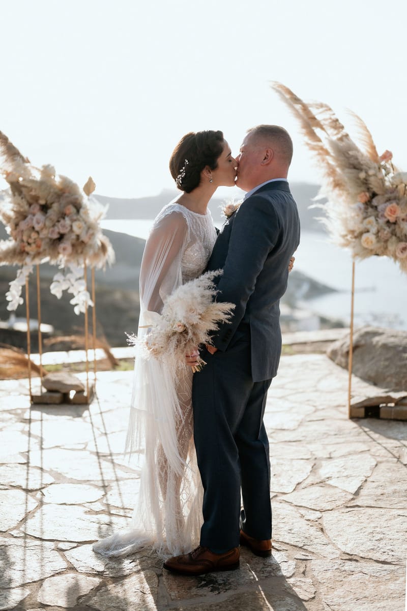 Eliana & Peter Bohemian wedding in Ios