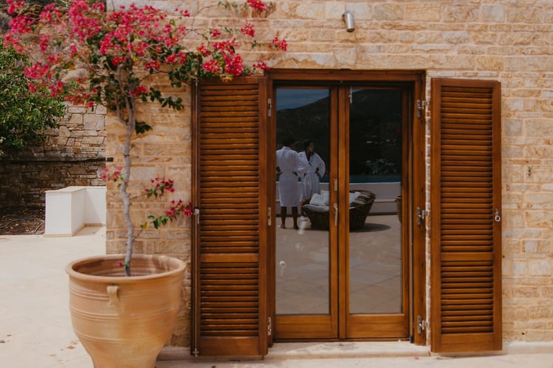 Rosie & Jordan Wedding in Ios Island