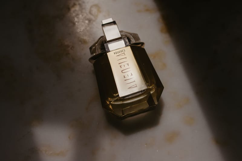 Rosie & Jordan Wedding in Ios Island