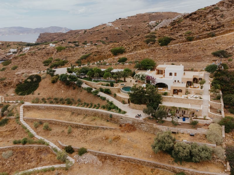 Rosie & Jordan Wedding in Ios Island