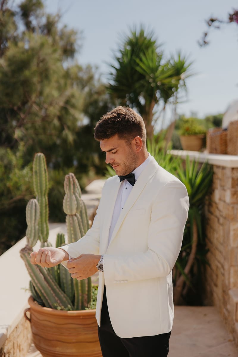 Rosie & Jordan Wedding in Ios Island