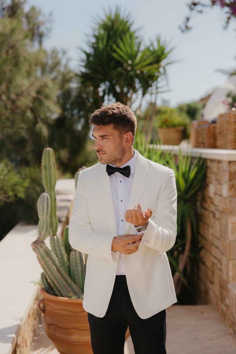 Rosie & Jordan Wedding in Ios Island