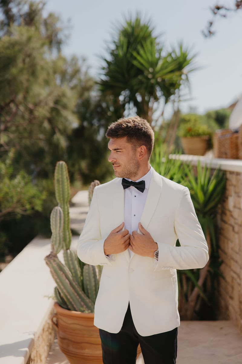 Rosie & Jordan Wedding in Ios Island