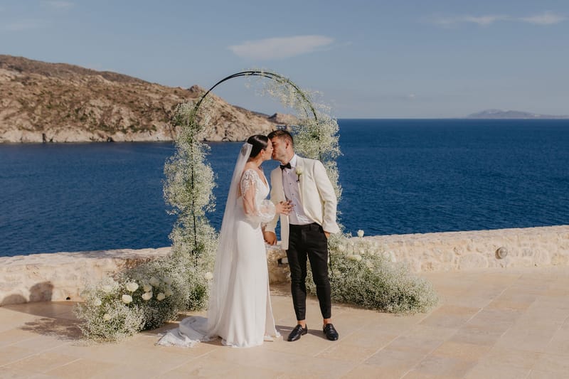 Rosie & Jordan Wedding in Ios Island